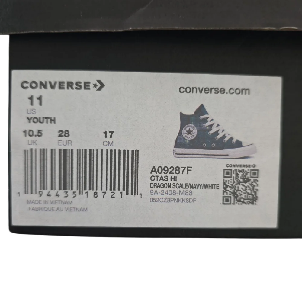 Converse, NIB, Chuck Taylor All Star, High Tops, Dragon Scale NavyWhite, Youth11